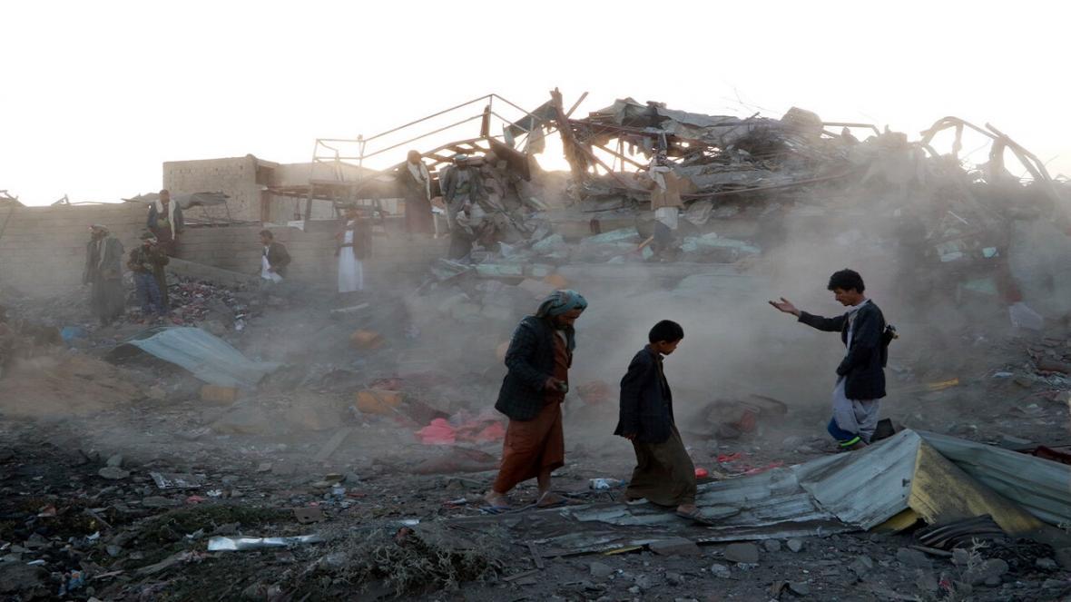 شهادت و زخمی شدن ده نفر در یمن بر اثر حملات سعودی ها